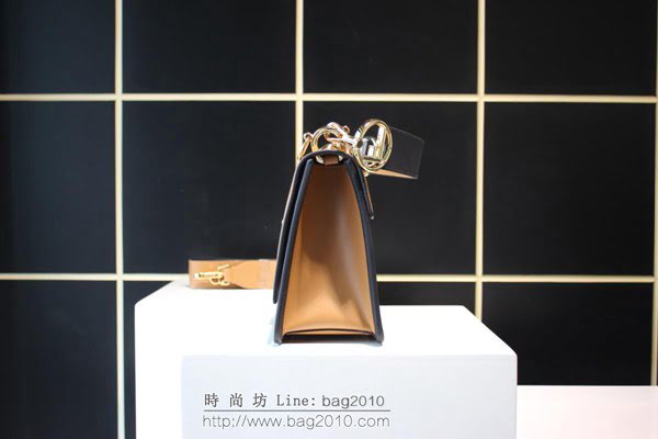FENDI女包 KAN I LOGO手袋 中號翻蓋手袋 磁性搭扣 斜挎包 煙草色小牛皮 芬迪女手提包  fdz2083